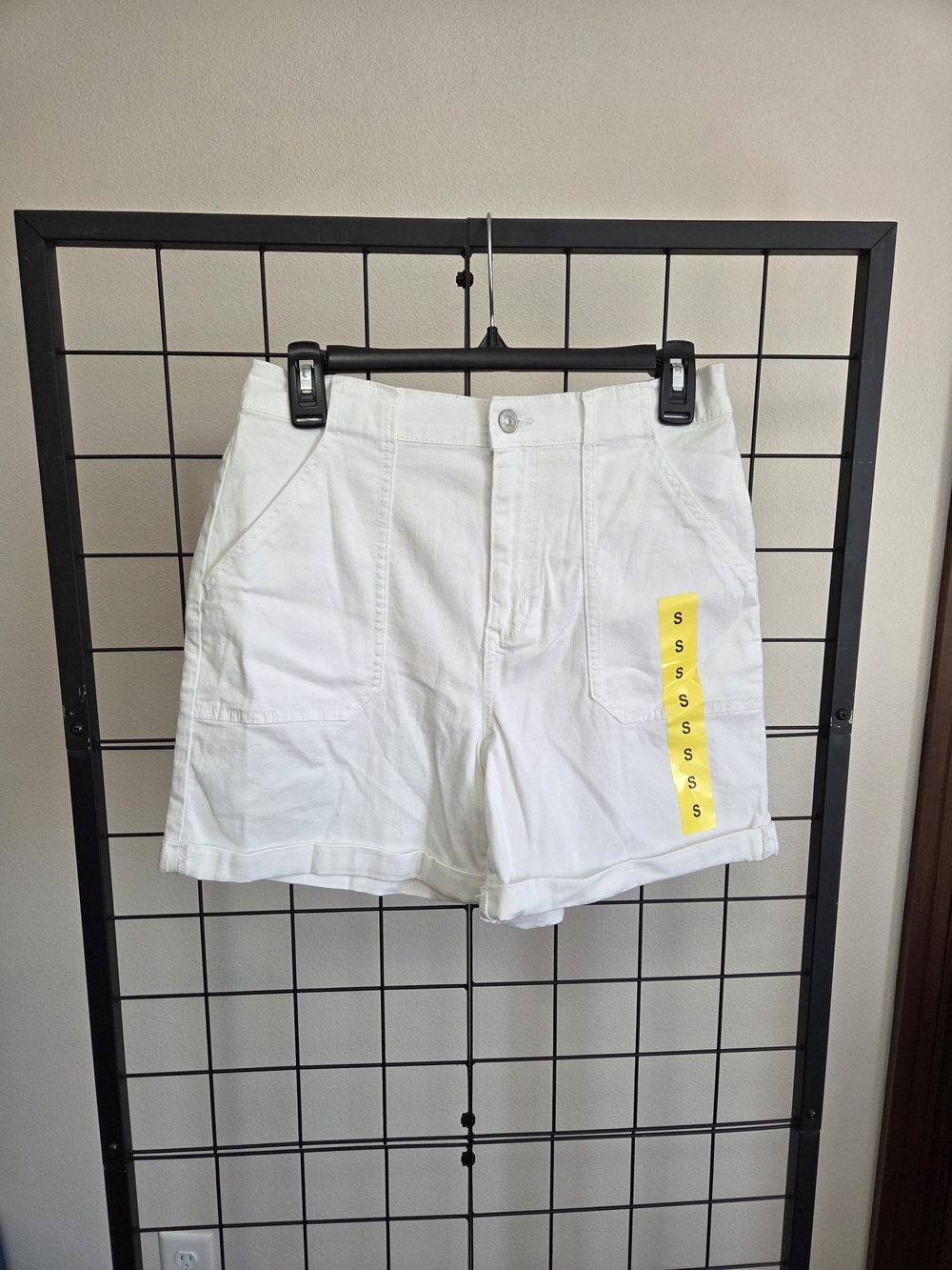 Gloria Vanderbilt Women's White Utility Shorts, Size Small